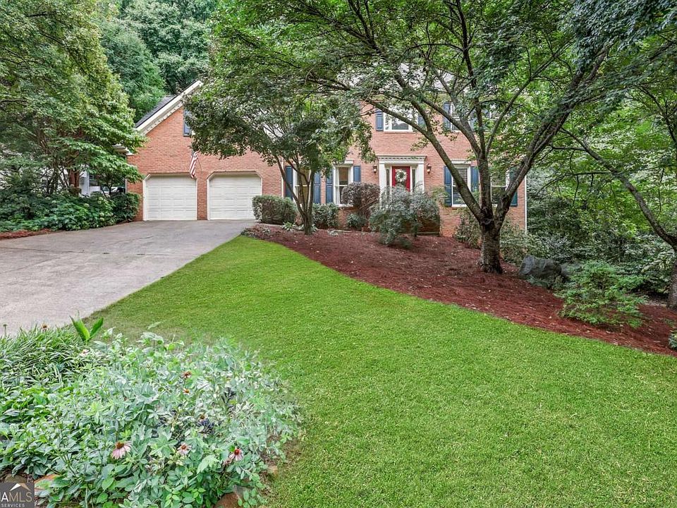 1st image of 2405 Woodbridge Dr