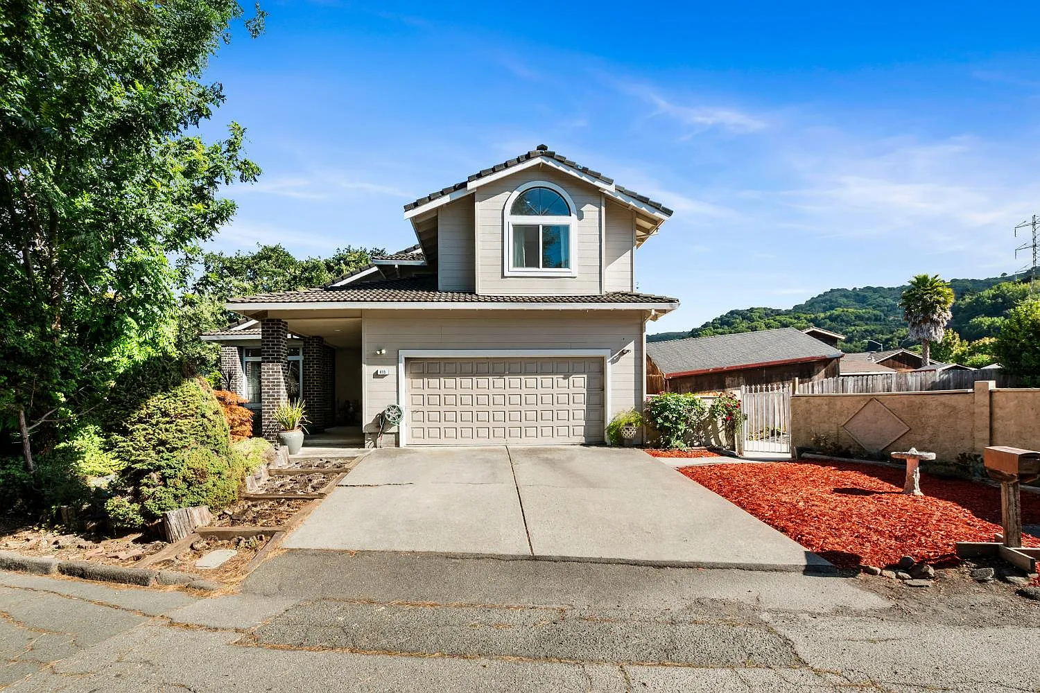 615 Stanley Ln photo 1