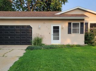 512 Faircrest Ave NW, Grand Rapids, MI 49534