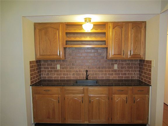 5th image of 3917 Wrenwood Dr