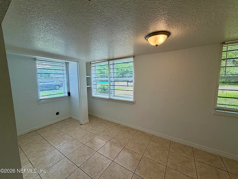 5903 Droad St — Photo 7