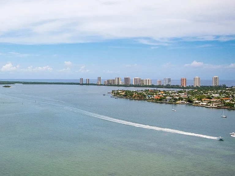 2650 Lake Shore Dr #2303 — Photo 14