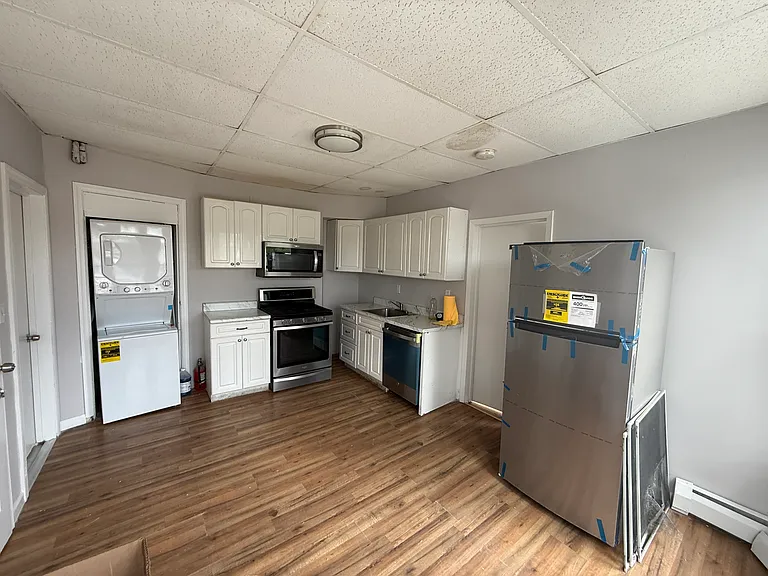 74 Market St #3 — Photo 1