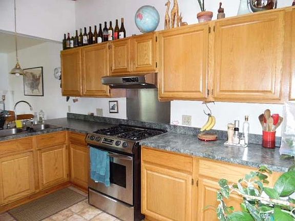 2nd image of 404 Ashland St