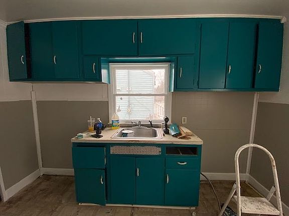 4th image of 726 N Elmer St