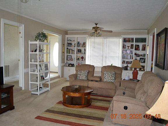4th image of 521 Lee Road 219