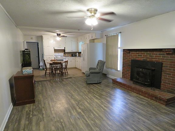 5th image of 3321 N Hampton Dr