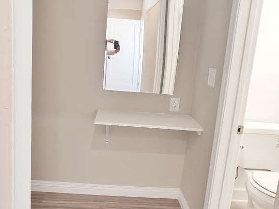 5th image of 437 N Ardmore Ave APT 209