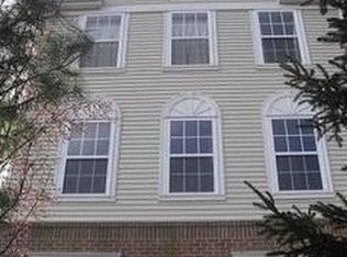 11 Krainski Rd, Parlin, NJ 08859