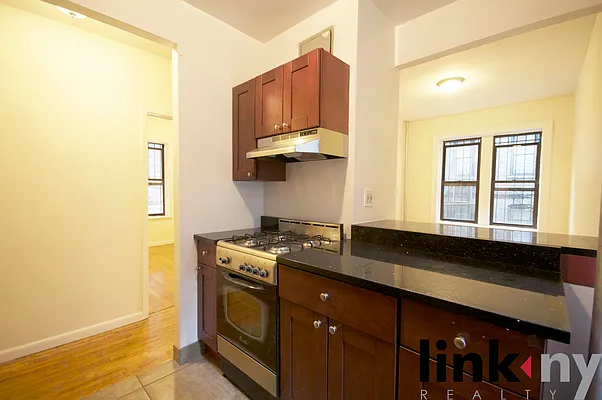Rented by Link NY Realty | media 13