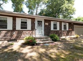 47 Cappawack Rd, Mashpee, MA 02649