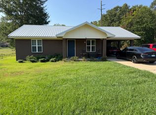 43 Railroad Ave, Sumrall, MS 39482