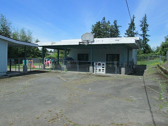 2nd image of 5809 112th St E