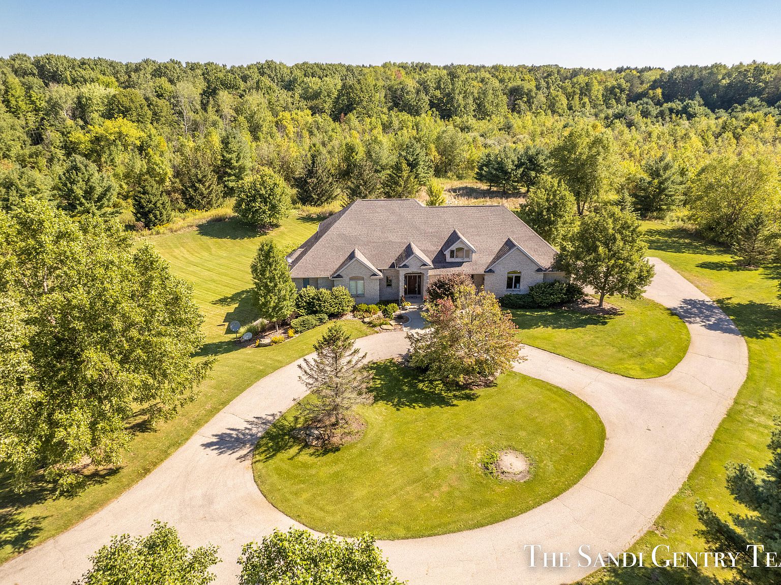 10365 Cleveland St, Nunica, MI 49448 Zillow