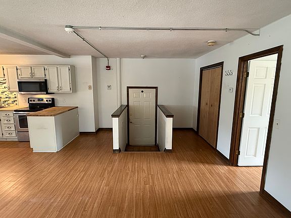 2nd image of 55 Crystal St #4