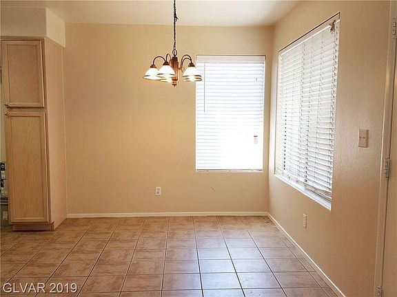 5th image of 3055 Casey Dr Unit 204