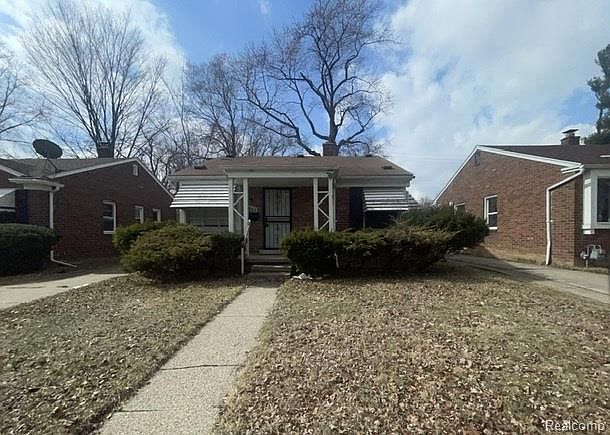1st image of 20043 Goulburn Ave