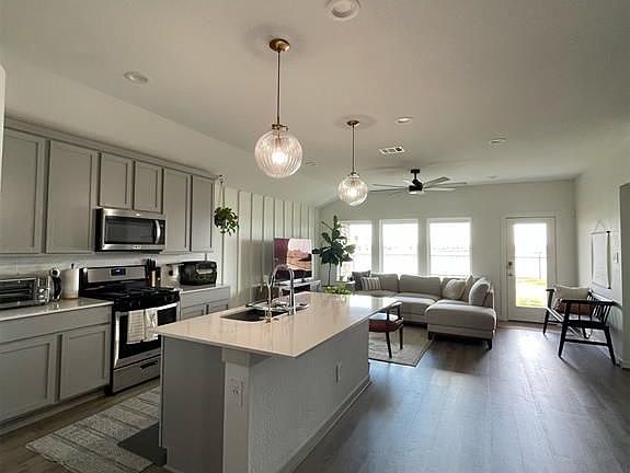5th image of 18618 Penryn Cir