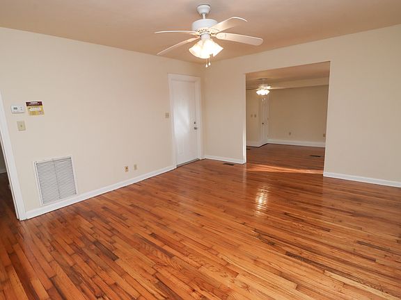 5th image of 1502 Mayhew St