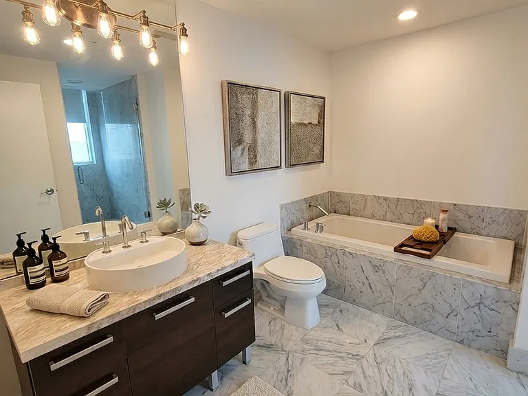 244 Biscayne Blvd #2608 — Photo 6