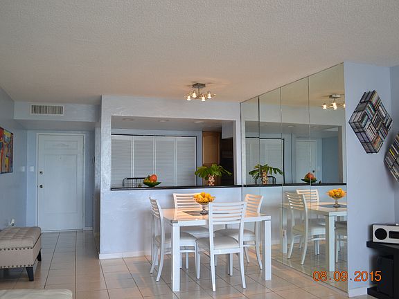 3rd image of 18011 Biscayne Blvd #11021