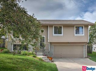 13810 Meadow Ridge Rd, Omaha, NE 68138