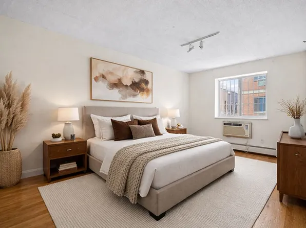 970 41st St APT 5E, Brooklyn, NY 11219