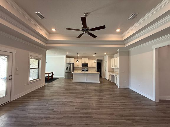 5th image of 6124 Cherry Hill Cir