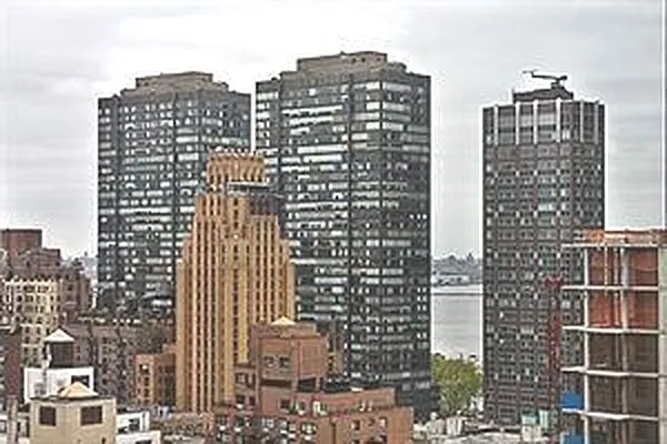 Rented by Douglas Elliman | media 24