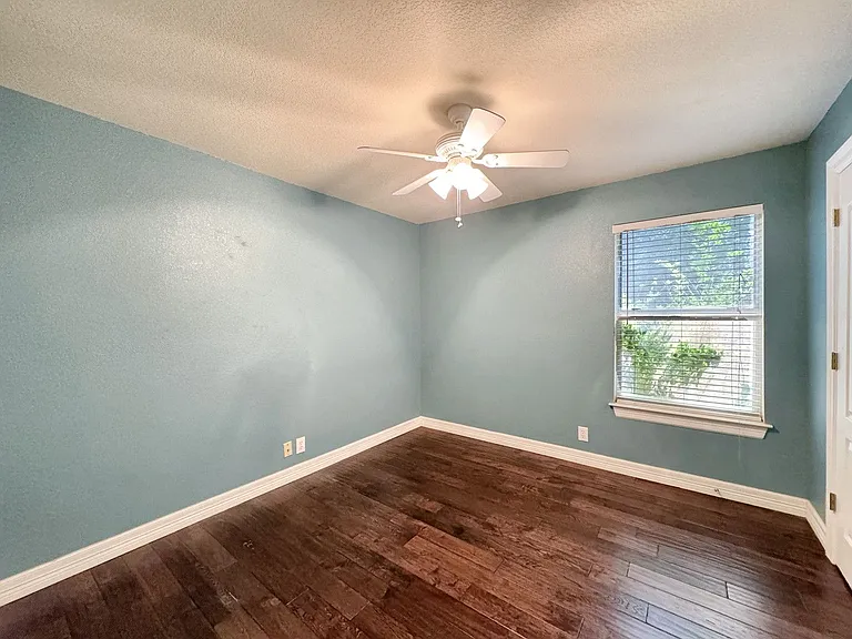 2103 Preakness Ln — Photo 10