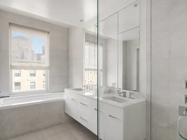 755 Park Avenue image 11 of 14