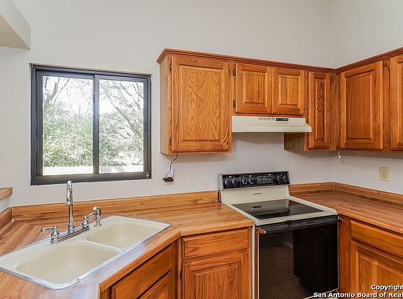 4th image of 4223 Shady Tree Ln