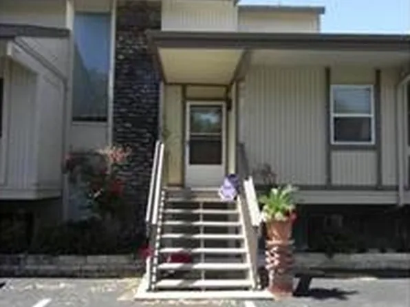 559 Demarett Dr #8, Leander, TX 78645