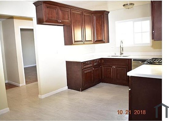 5th image of 402 Atherton Ave