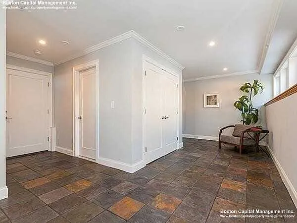 Rockview St — Photo 24