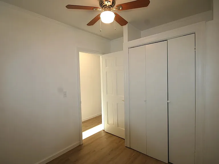 529 E 13th St #4B — Photo 8