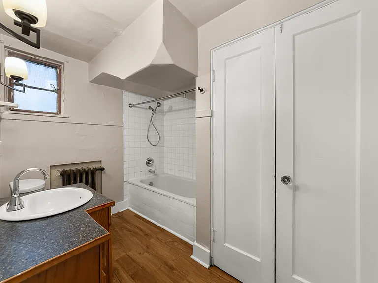 Vista Court — Photo 22