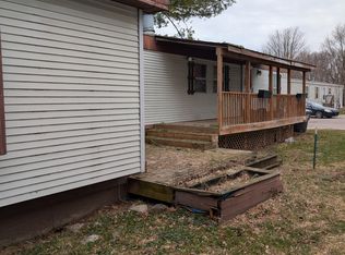 16 E Manor St, Oxford, MI 48371