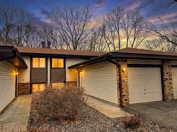 4004 Brookdale Cir N, Brooklyn Park, MN 55443