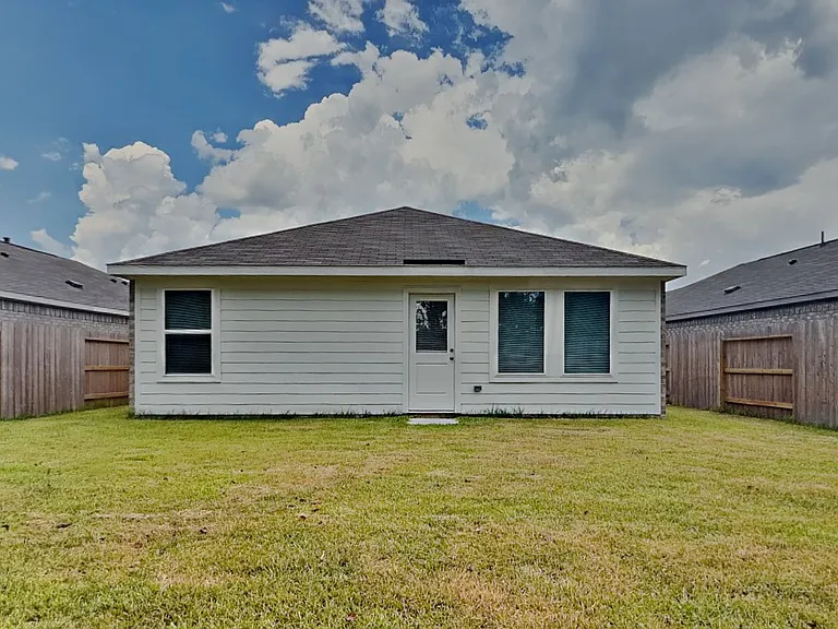 This charming single-story hom