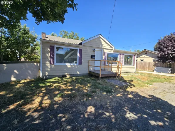 607 S 6th Ave, Kelso, WA 98626