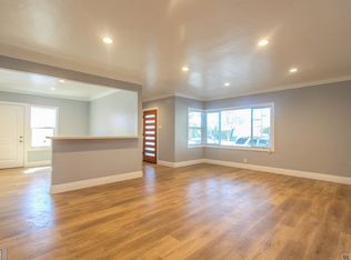 2476 Pine Ave, Long Beach, CA 90806