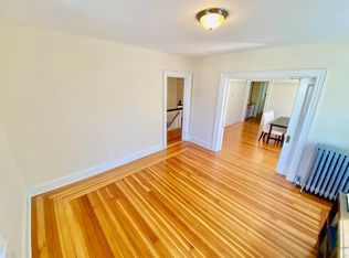 11 Brooks Ave #9W, Newport, RI 02840