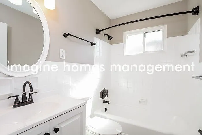 10755 Plainfield Rd — Photo 10