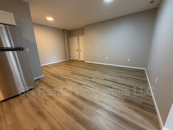 3rd image of 243 S Main St APT 2