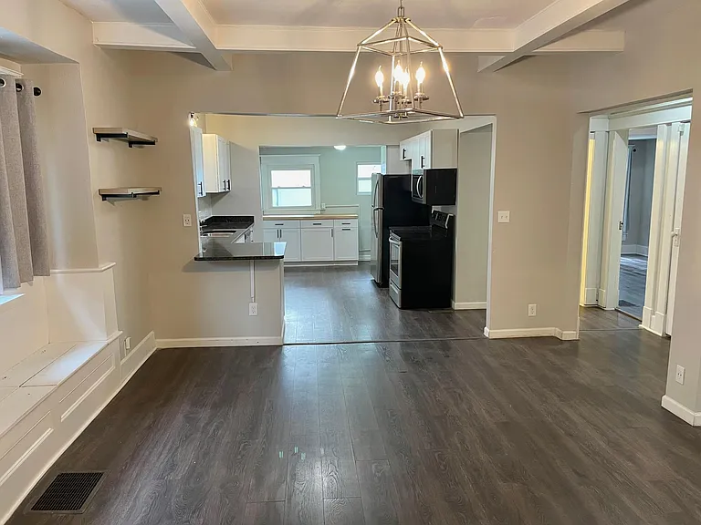 4026 Graceland Ave — Photo 5