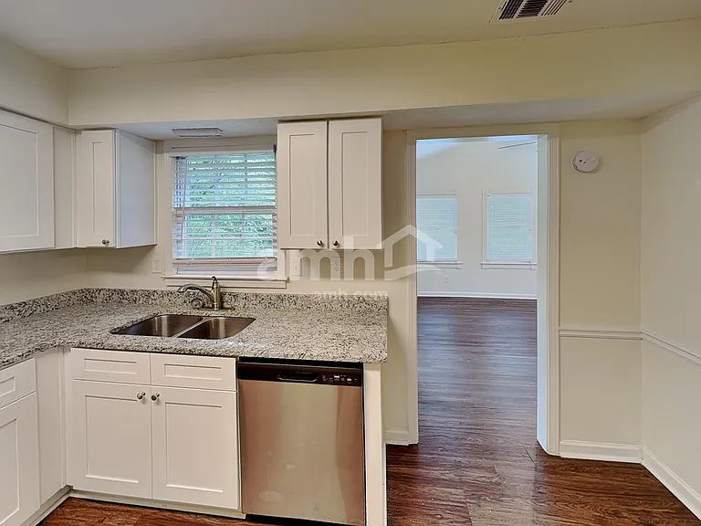 3331 Birchwood Trl — Photo 4