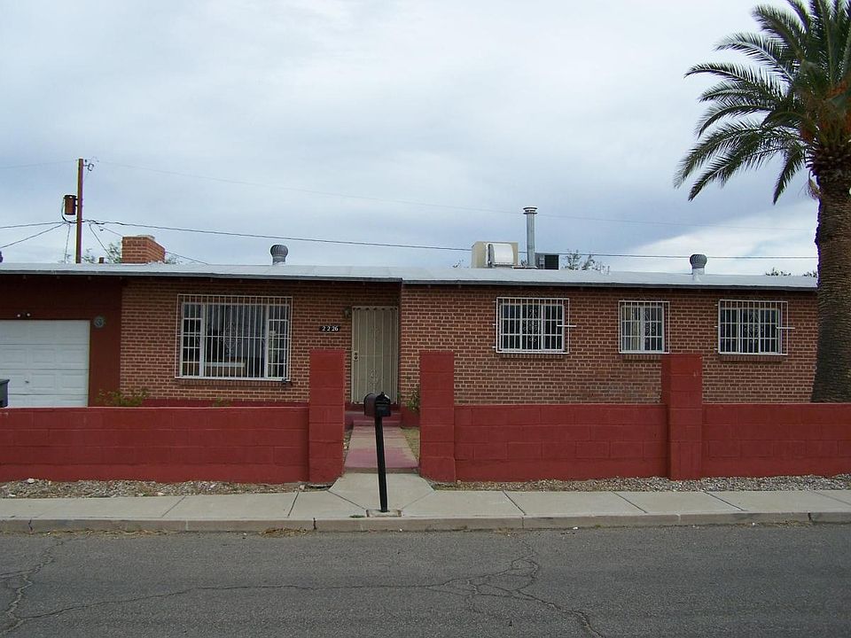 1st image of 2226 N Los Altos Ave