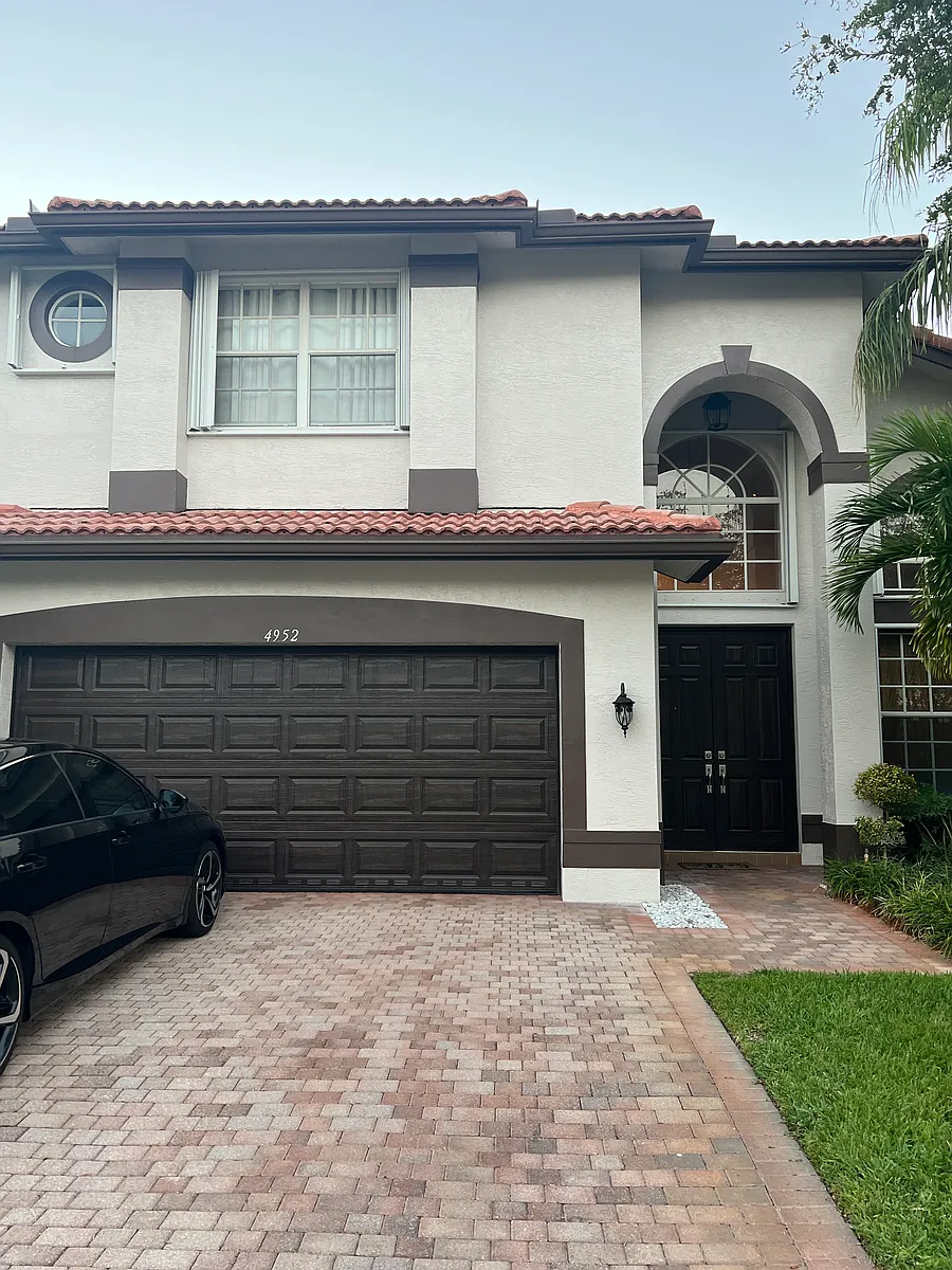 Building Photo - 4952 SW 173rd Ave