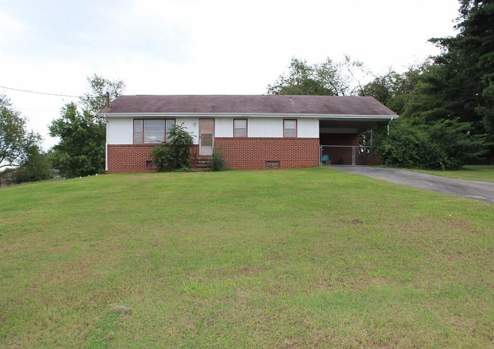 1st image of 211 Golf View Dr